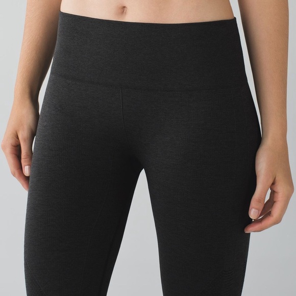 Lululemon Athletica In The‎ Flow II Heathered Black leggings Size 4 - Picture 3 of 11